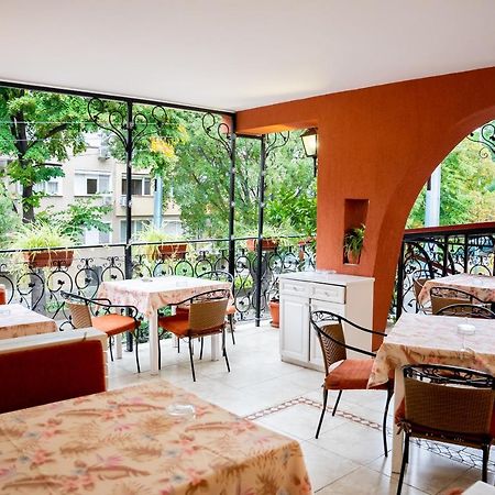Globus Hotel Plovdiv Ngoại thất bức ảnh