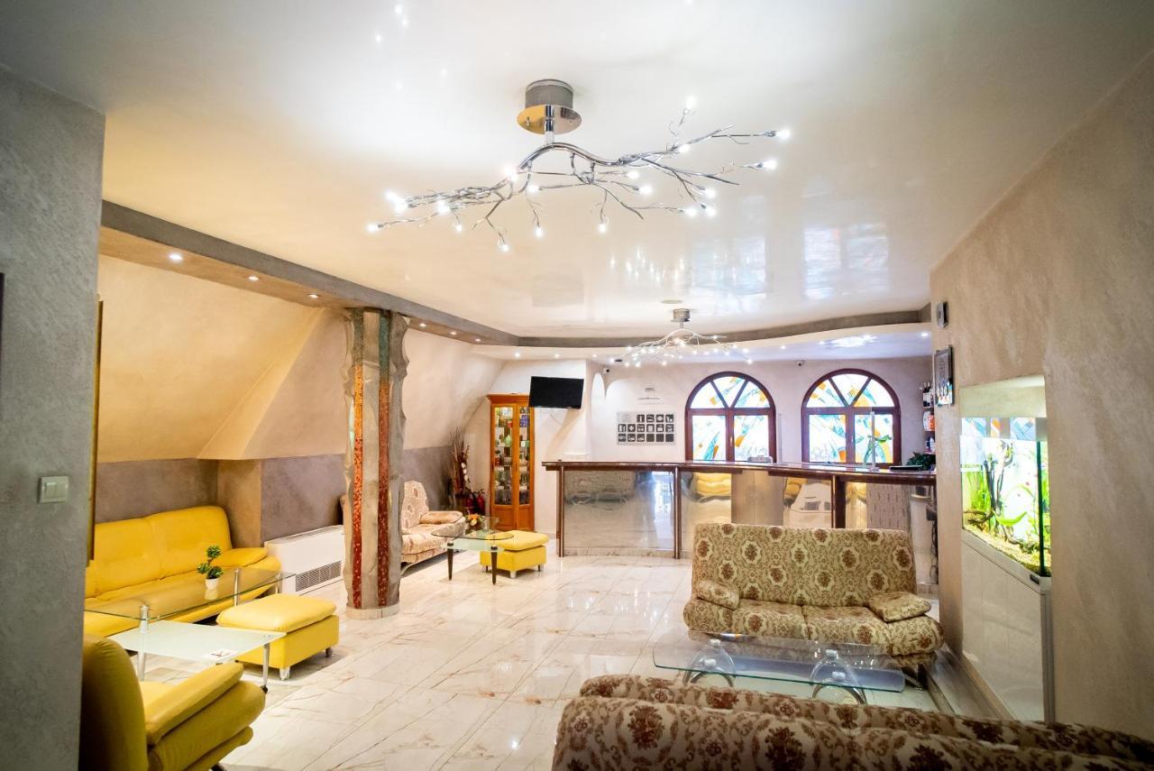 Globus Hotel Plovdiv Ngoại thất bức ảnh
