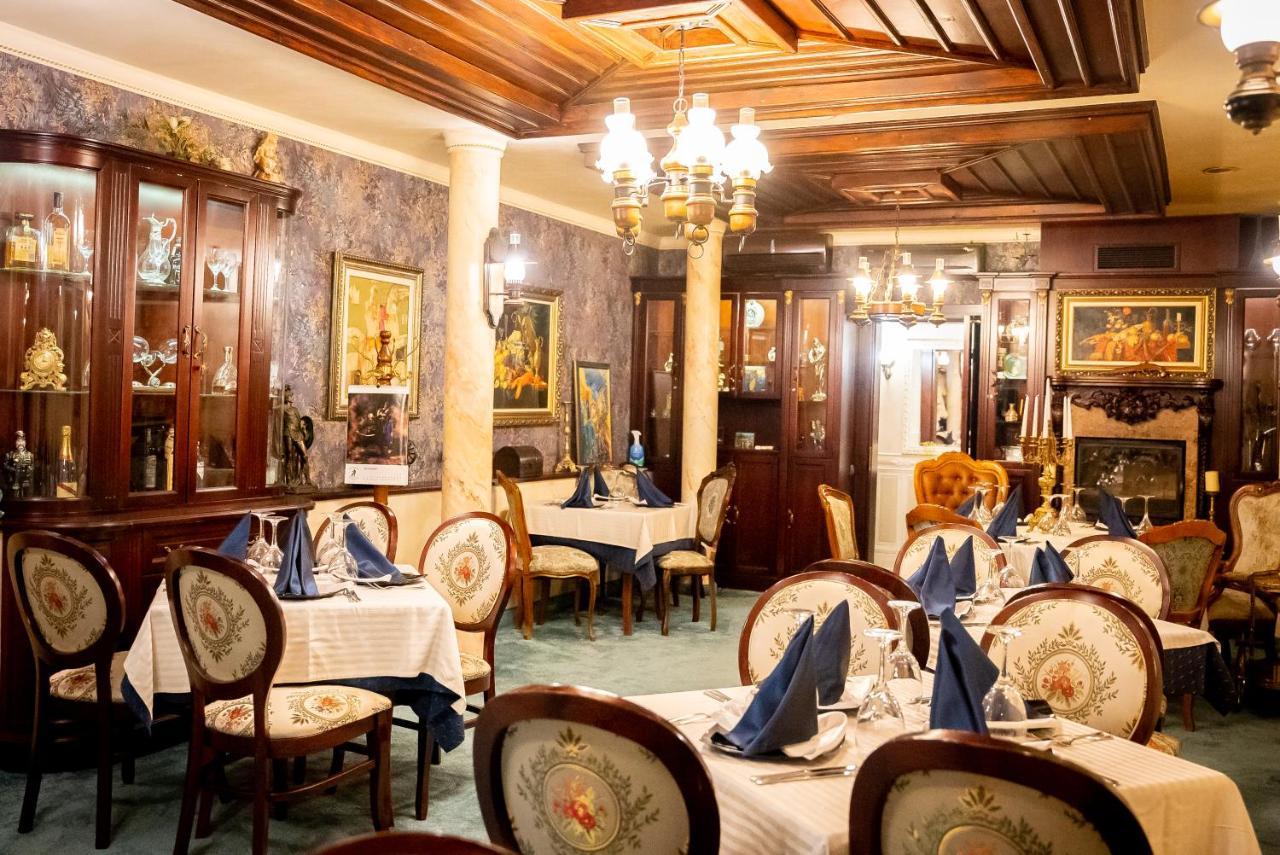 Globus Hotel Plovdiv Ngoại thất bức ảnh